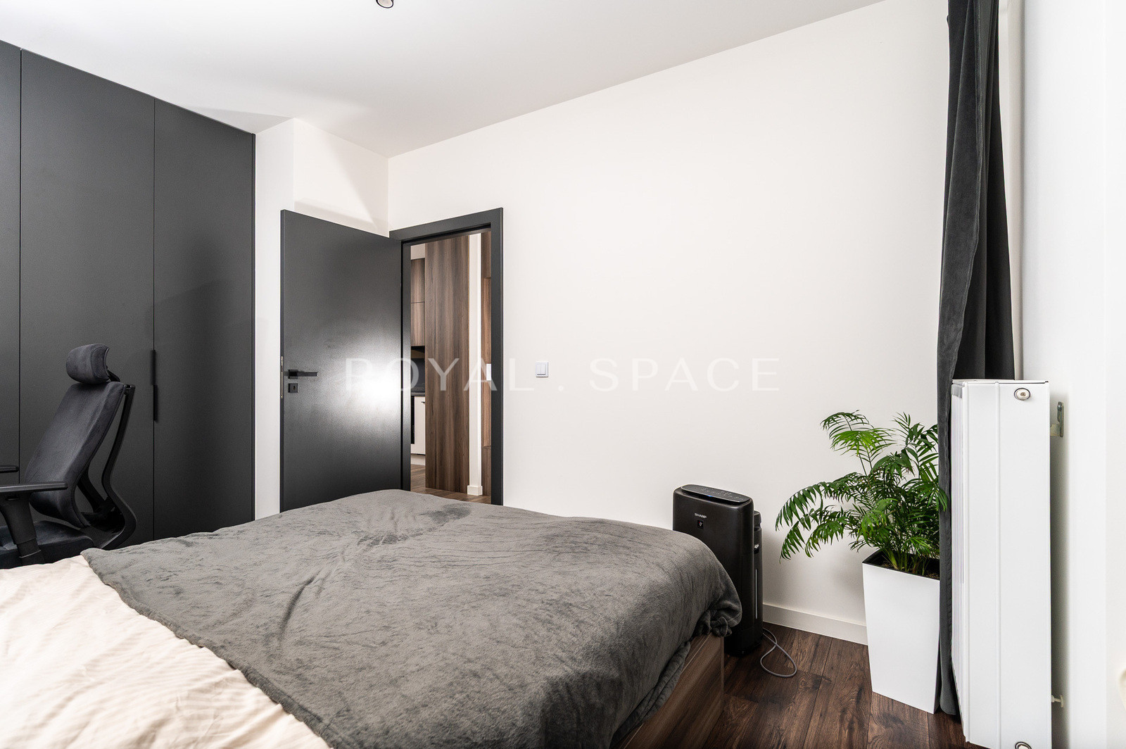 Сучасні апартаменти з балконом | Solaris Park