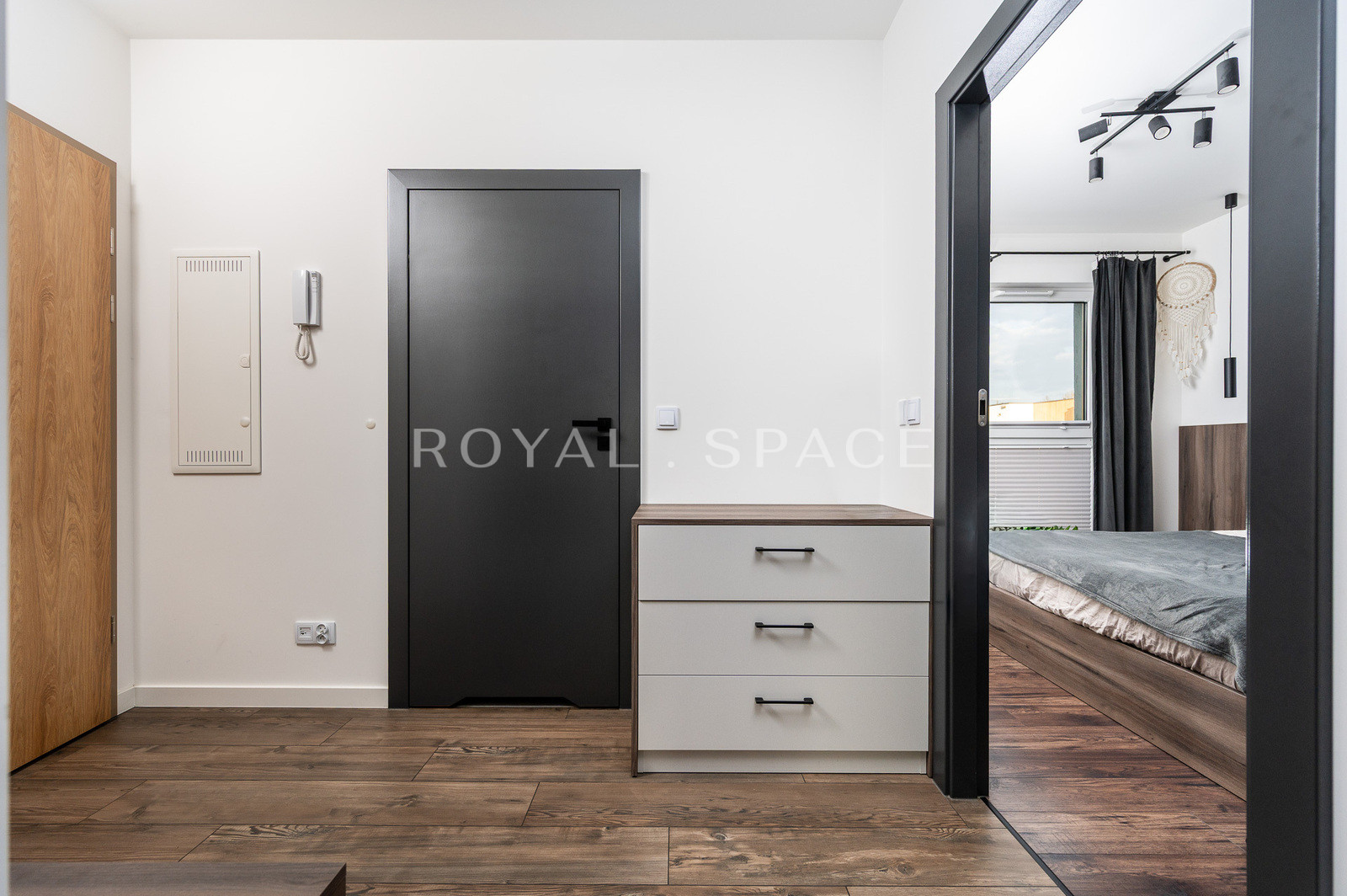 Сучасні апартаменти з балконом | Solaris Park