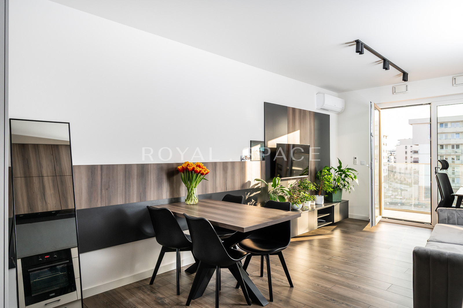 Сучасні апартаменти з балконом | Solaris Park