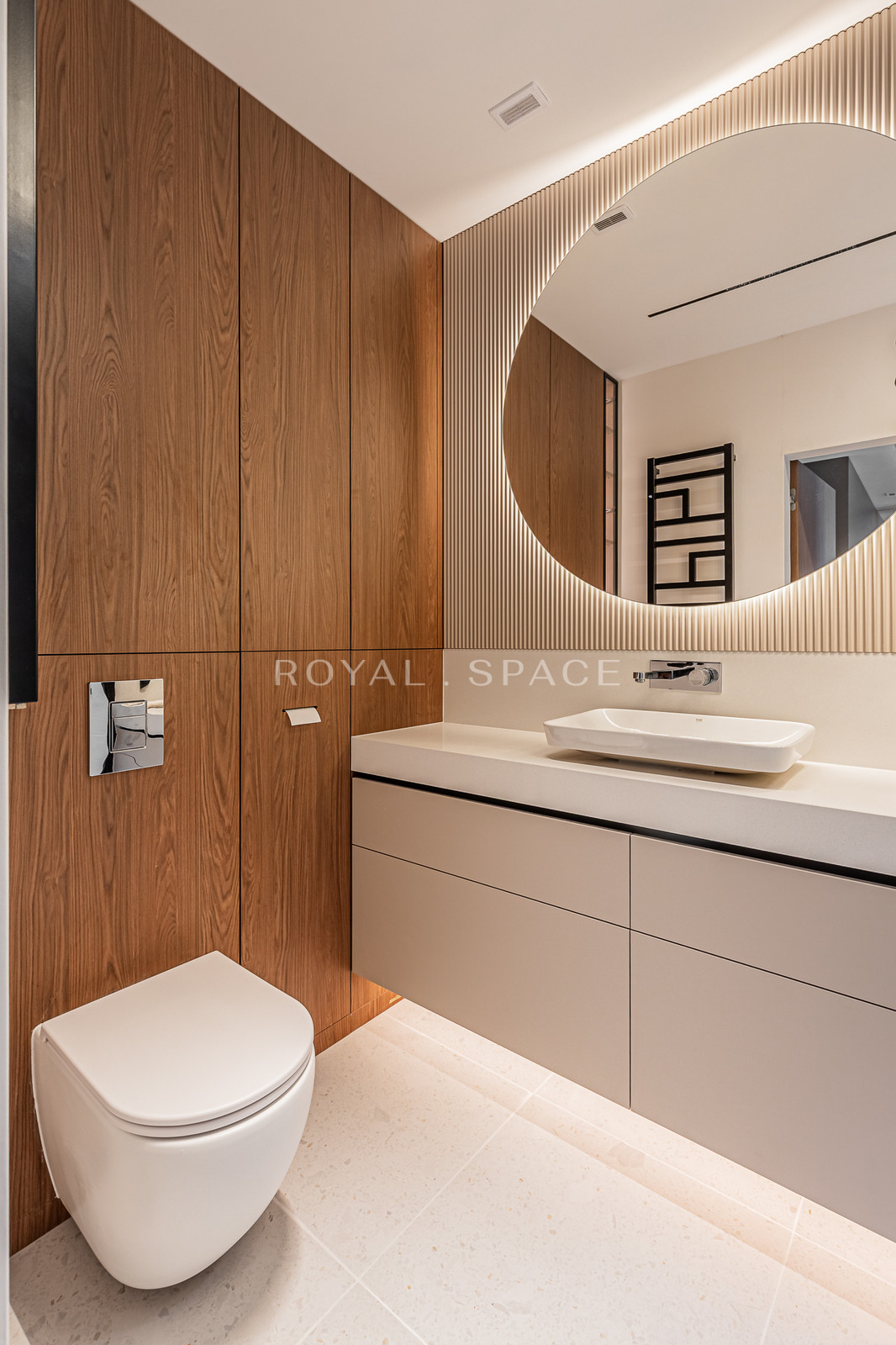 Premium apartment with balcony and city view