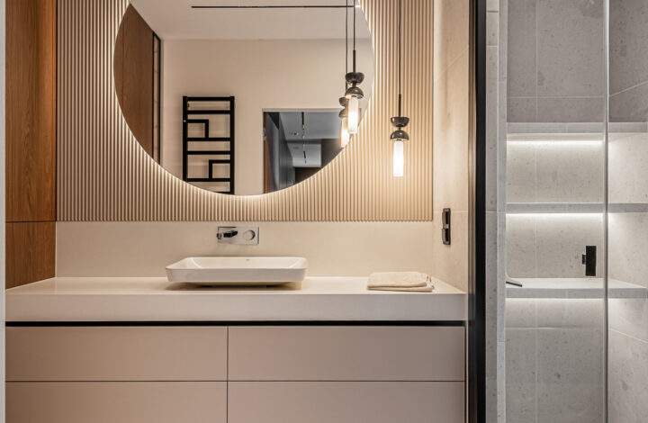 Premium apartment with balcony and city view