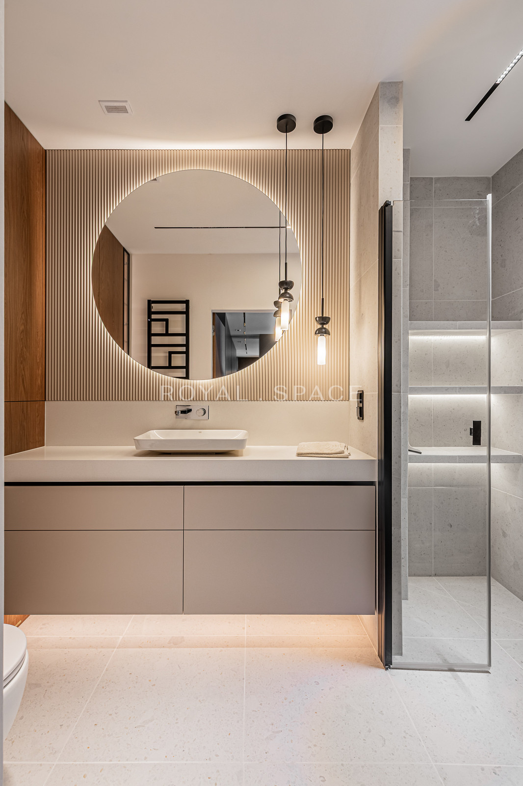 Premium apartment with balcony and city view