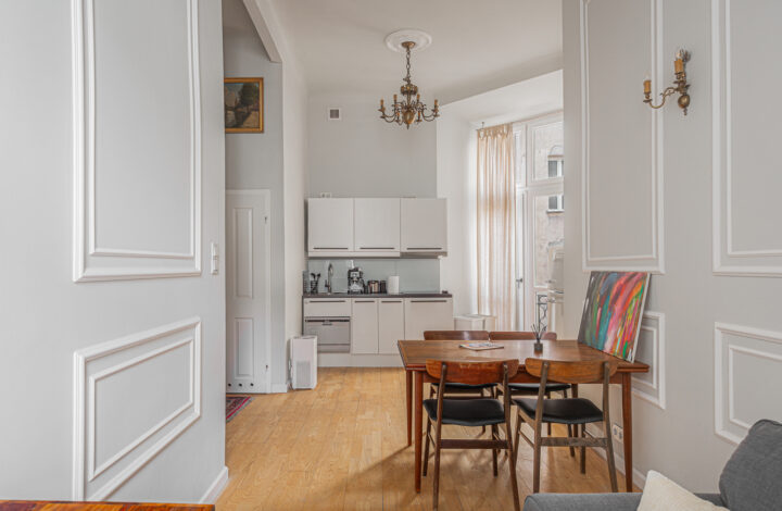 Stylowe mieszkanie w kamienicy | Hoża