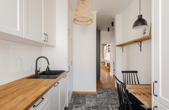 Atmospheric renovated apartment in Praga