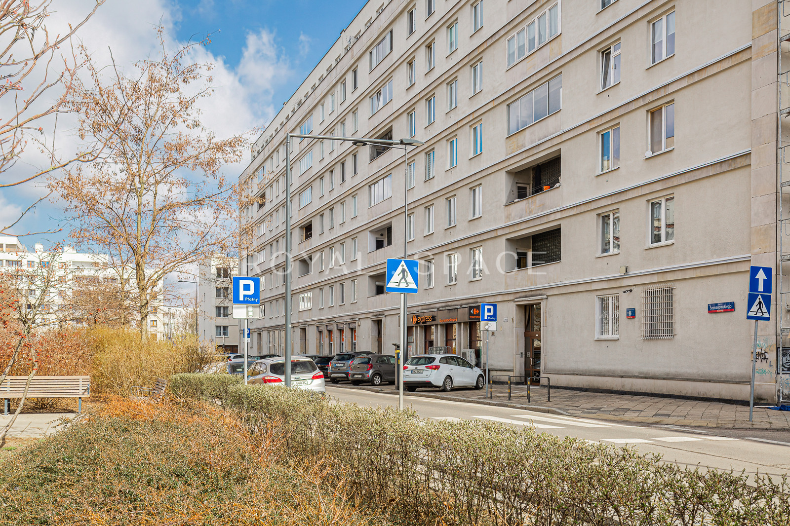 Atmospheric renovated apartment in Praga