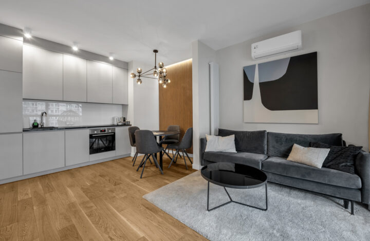 Стильні апартаменти з лоджією | Mennica Residence!