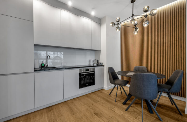 Стильні апартаменти з лоджією | Mennica Residence!