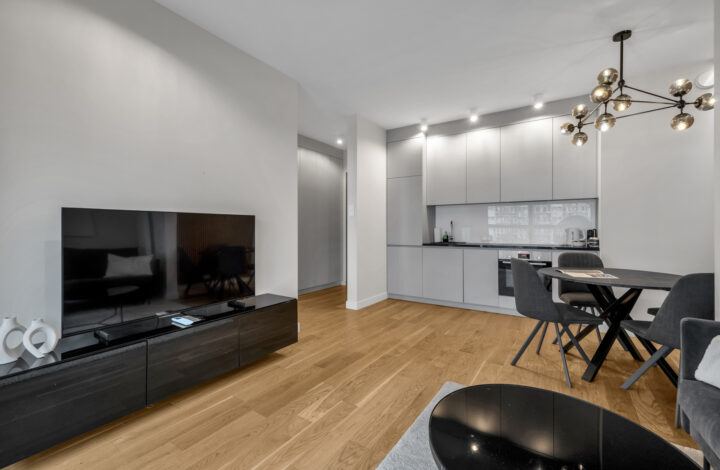 Стильні апартаменти з лоджією | Mennica Residence!