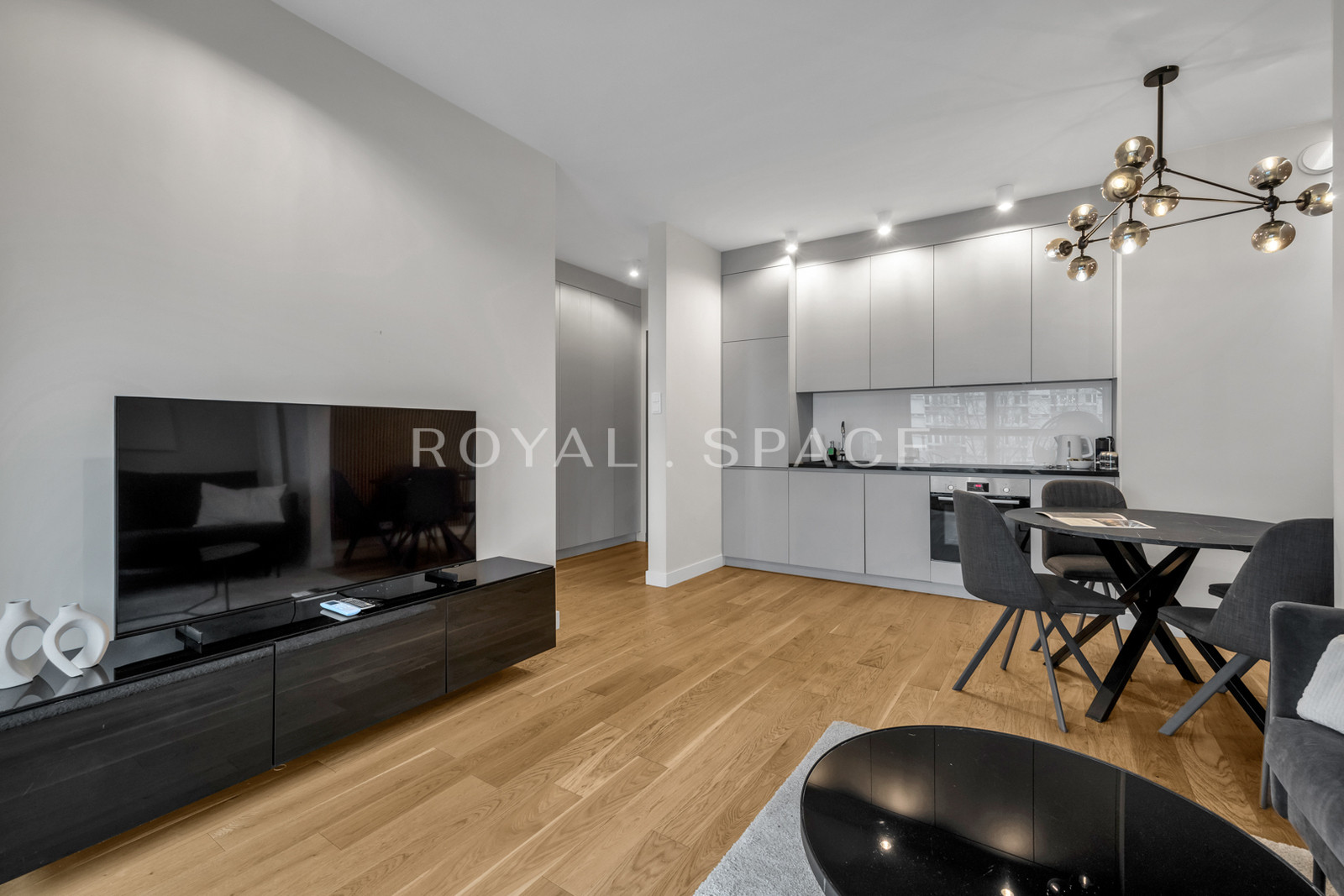 Стильні апартаменти з лоджією | Mennica Residence!