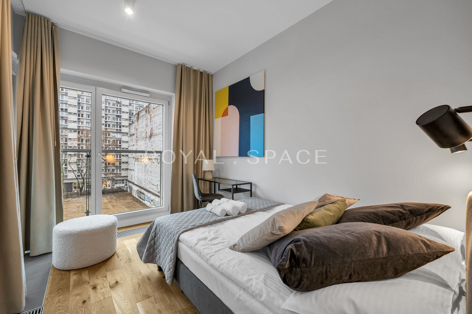 Стильні апартаменти з лоджією | Mennica Residence!