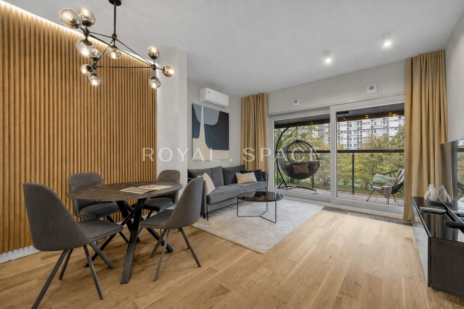 Стильні апартаменти з лоджією | Mennica Residence!