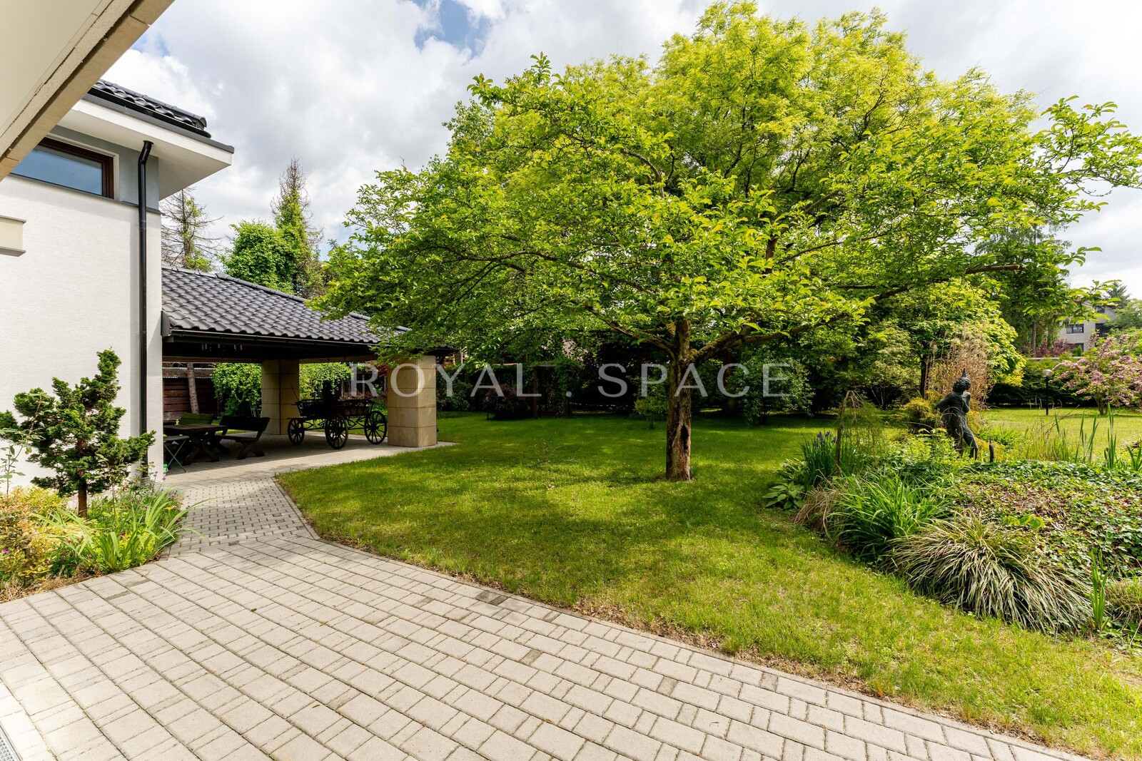 Престижний будинок з великою ділянкою | НОВА ЦІНА