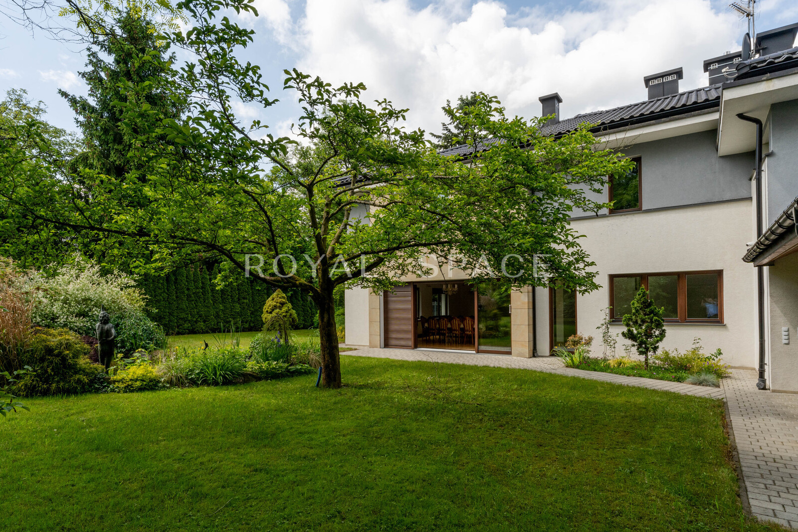 Престижний будинок з великою ділянкою | НОВА ЦІНА