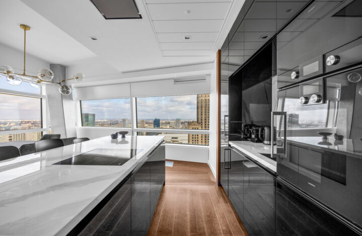 Spectacular 23rd-floor view | Złota 44