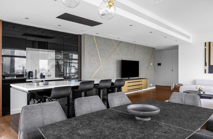 Spectacular 23rd-floor view | Złota 44