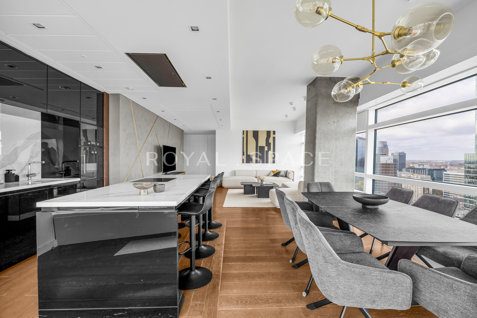 Spectacular 23rd-floor view | Złota 44