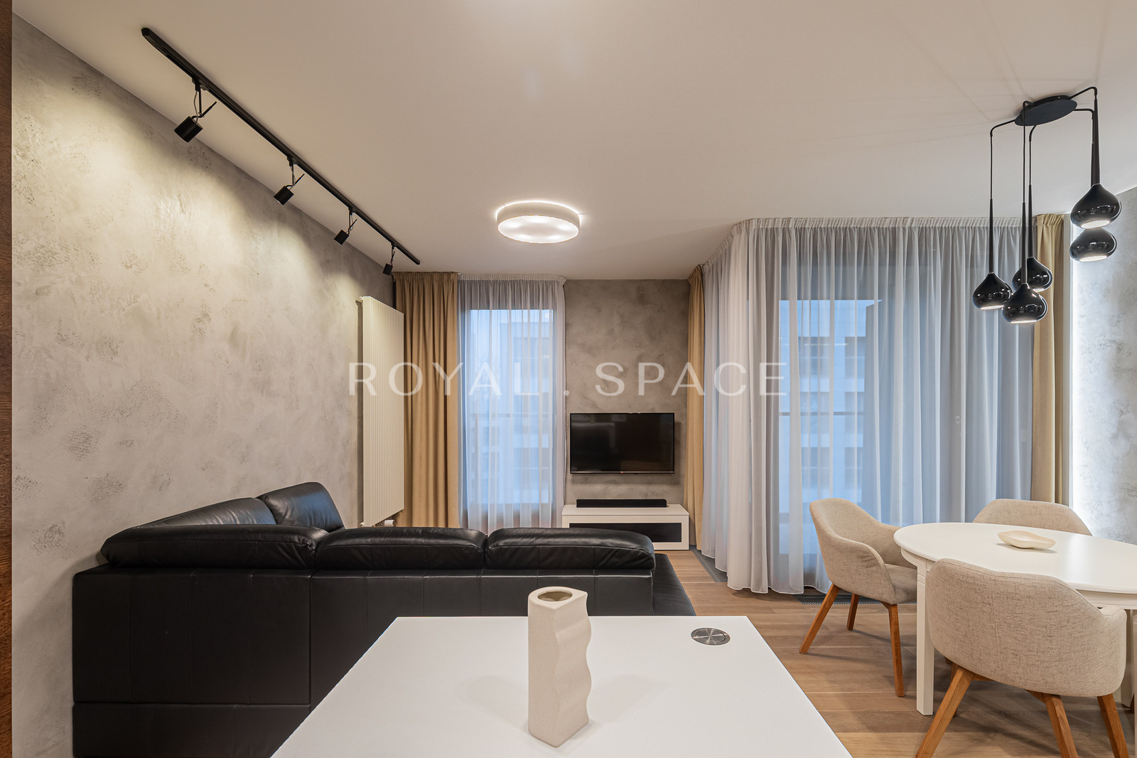 Komfortowe mieszkanie w sercu Woli