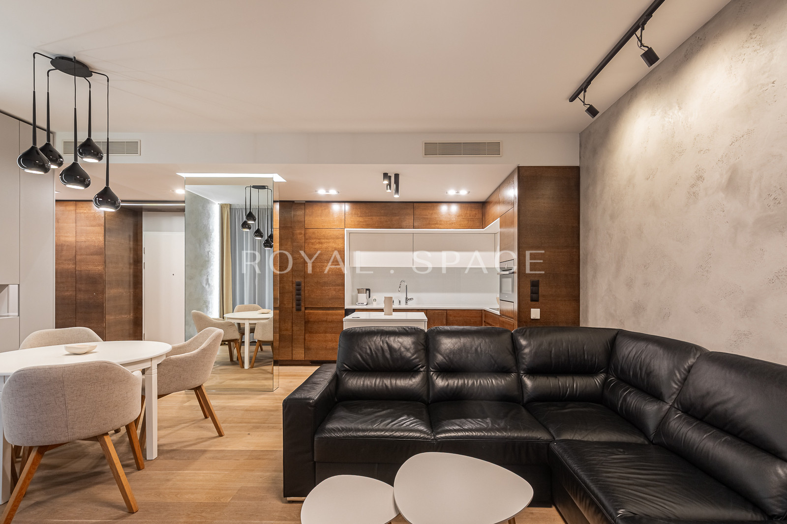 Komfortowe mieszkanie w sercu Woli