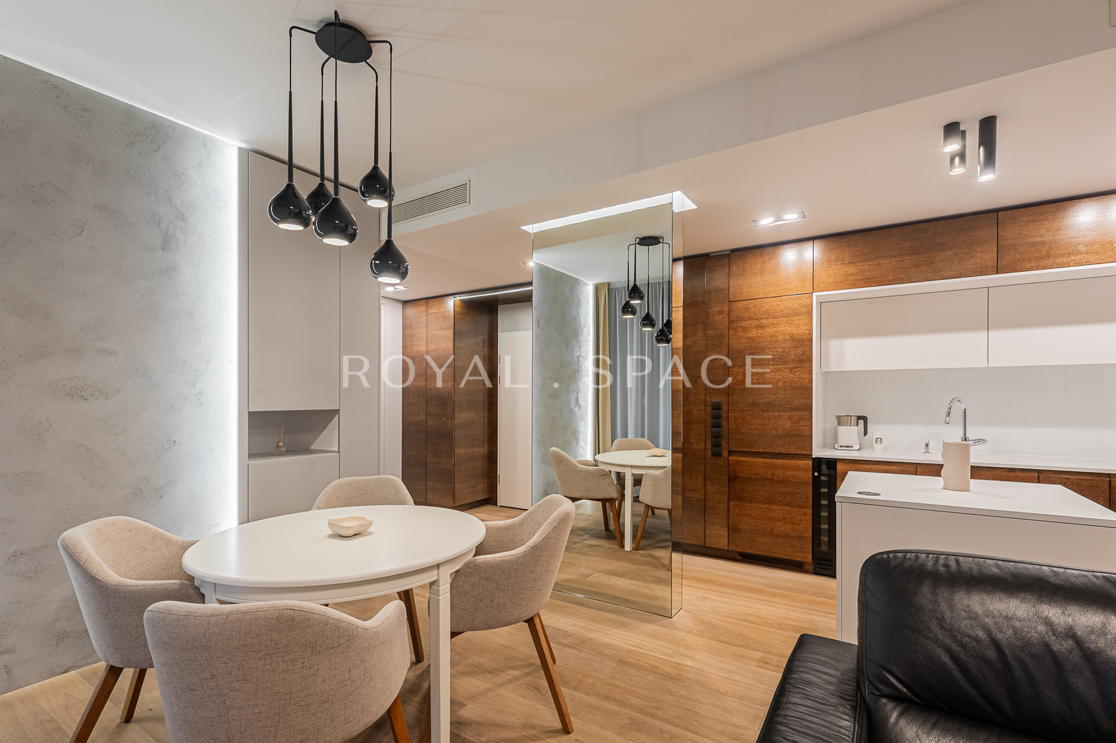 Komfortowe mieszkanie w sercu Woli