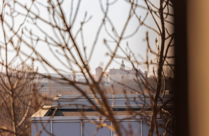 Kawalerka na ostatnim piętrze z widokiem na Wawel