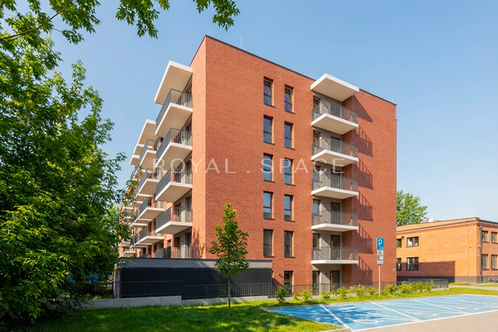 Kawalerka na ostatnim piętrze z widokiem na Wawel