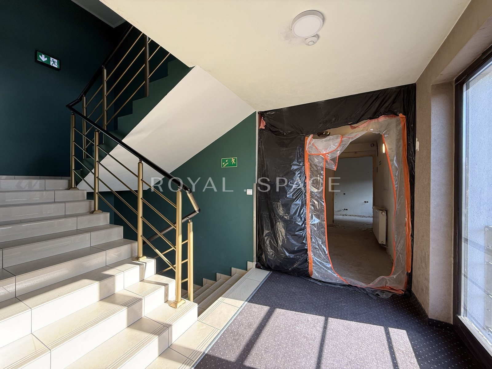 Lokal do wykończenia pod dowolną działalność