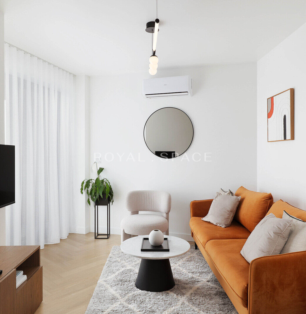 Сучасна квартира з садом | Преміум