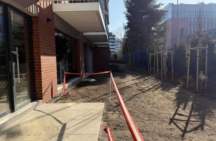 Commercial Unit with Garden | Zabłocie