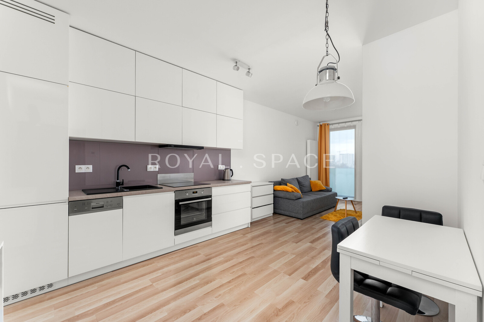 Світла квартира з балконом | Grzegórzki