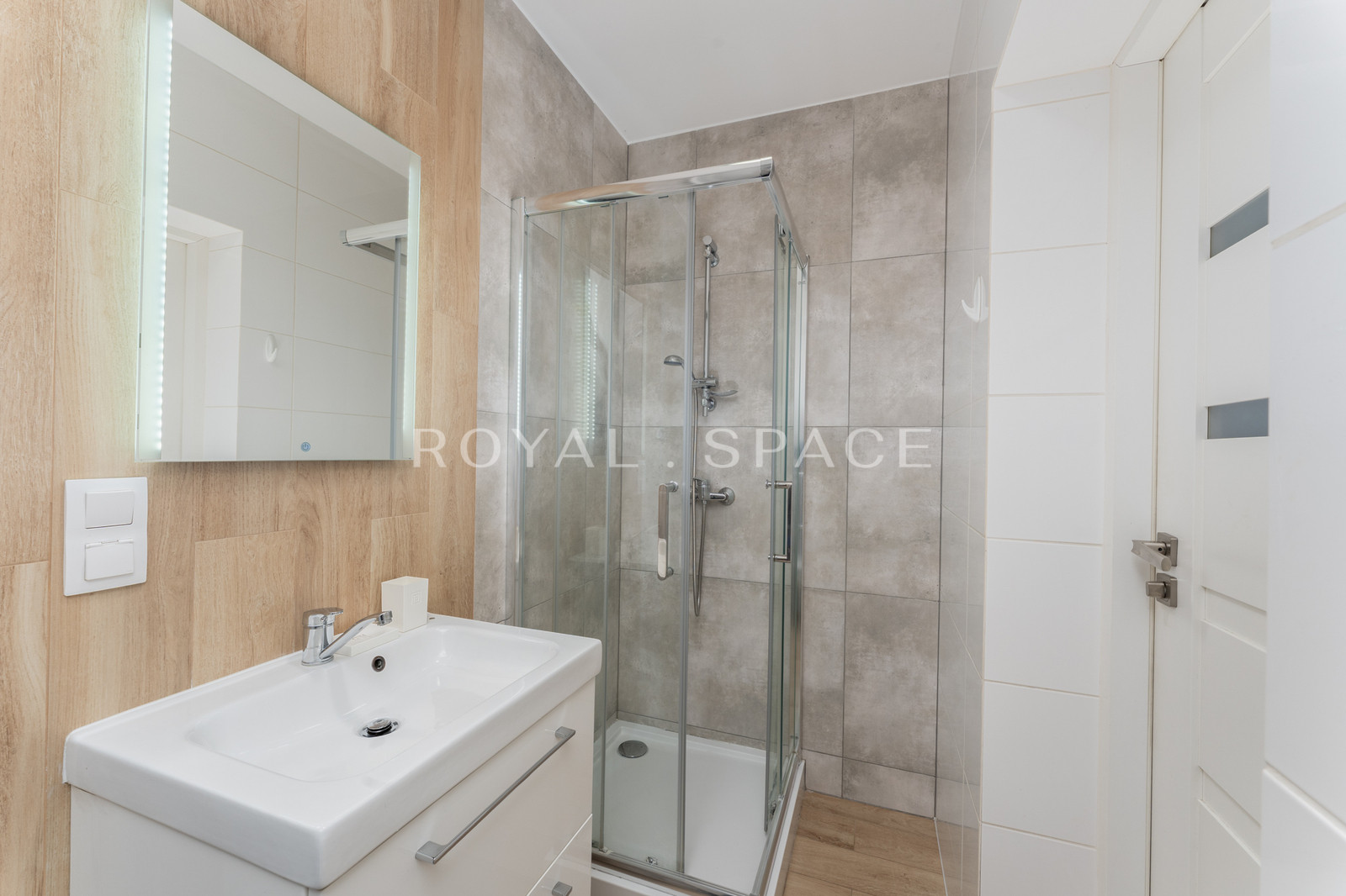 Світла квартира з балконом | Grzegórzki