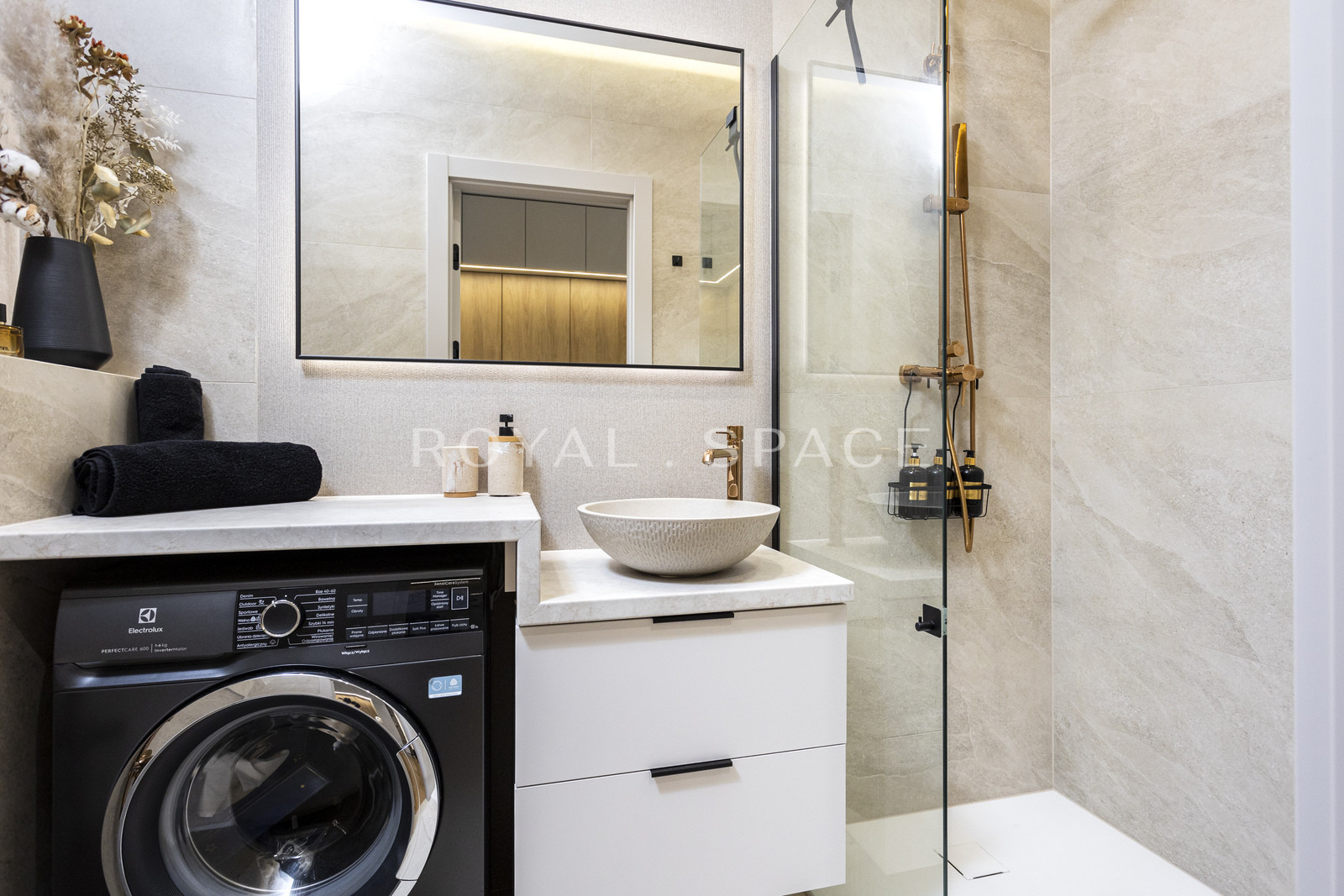 Преміум-квартира в комплексі Global Apartments