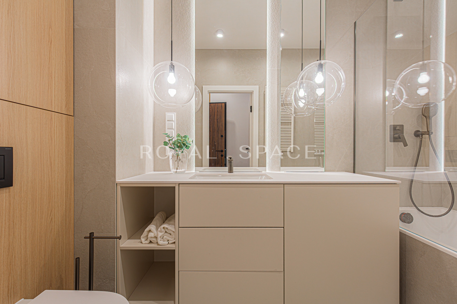 Елегантна квартира з терасою | перша оренда