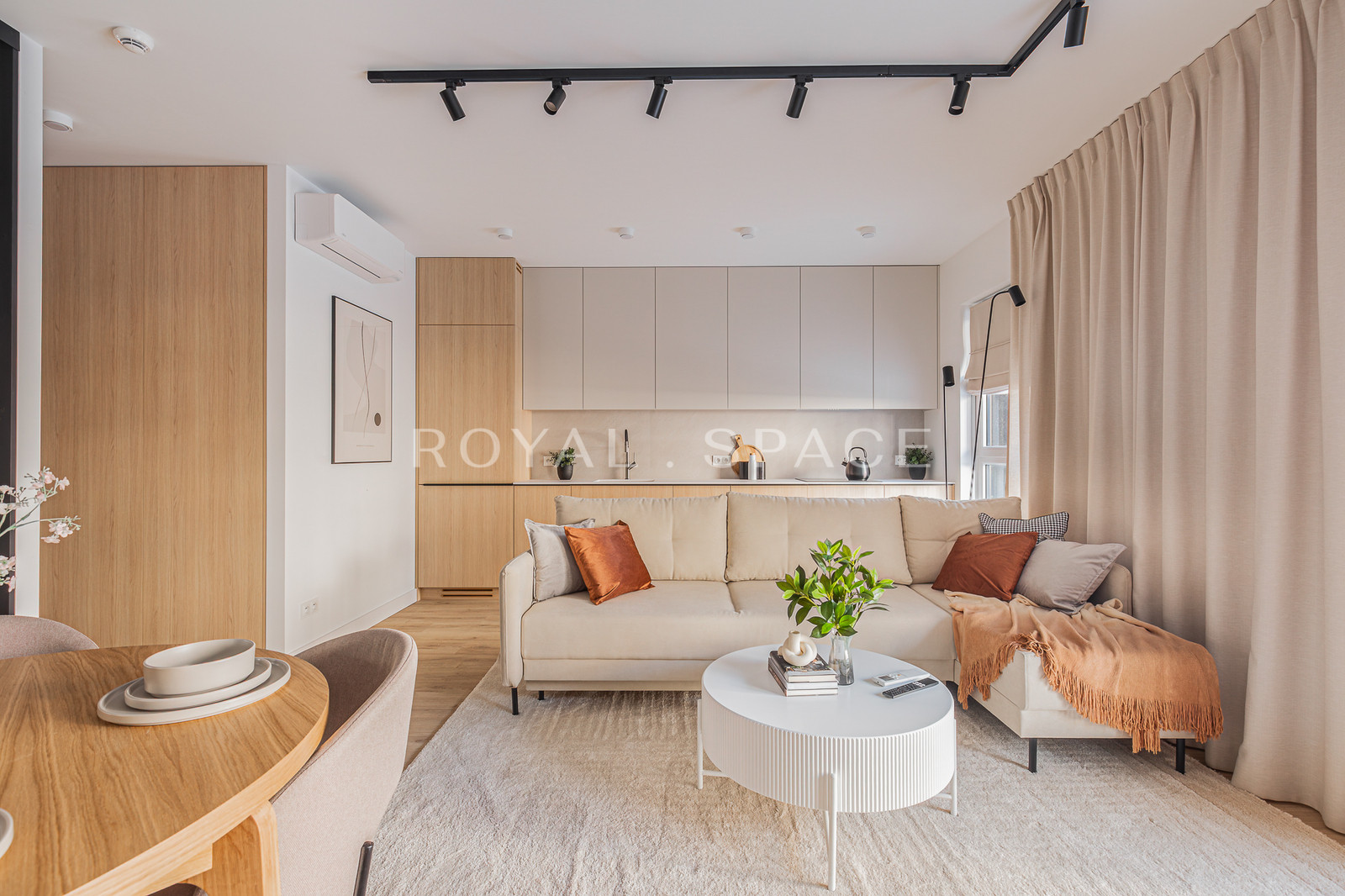 Елегантна квартира з терасою | перша оренда