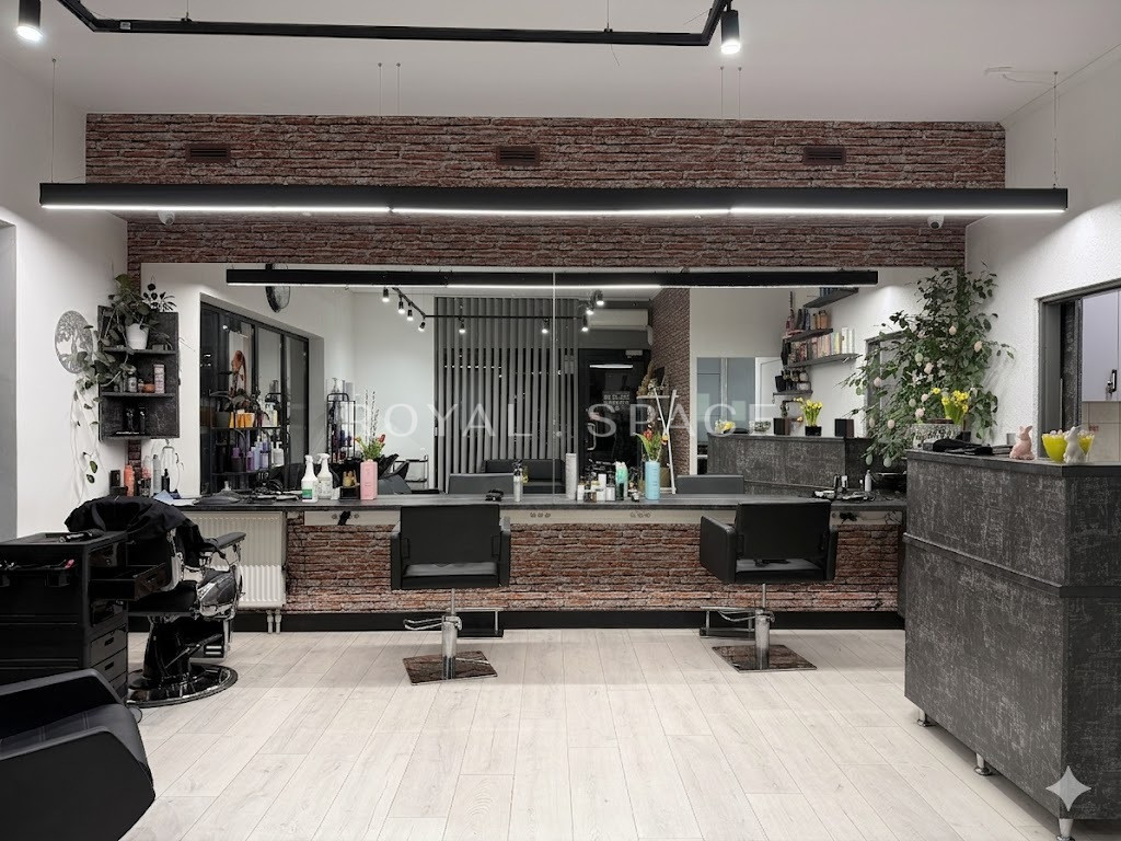 Кутове приміщення у великому житловому масиві