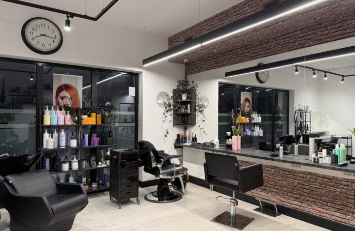 Кутове приміщення у великому житловому масиві