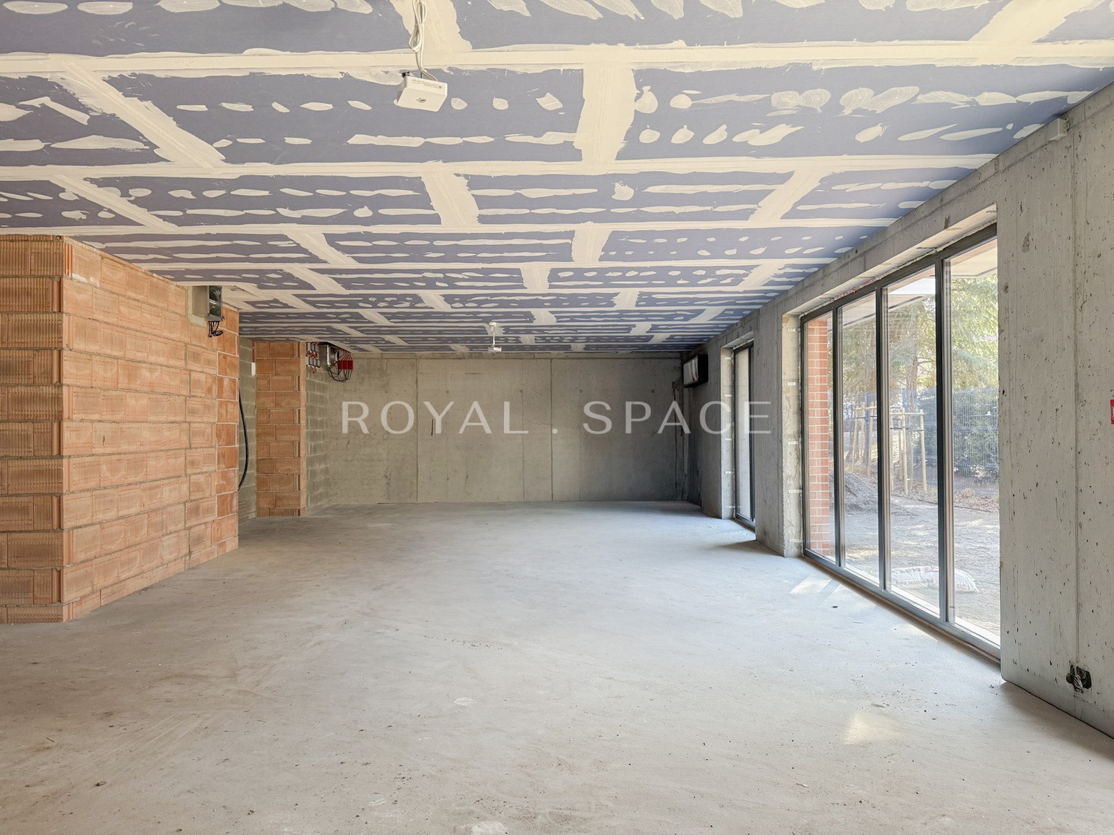 Commercial Unit with Garden | Zabłocie