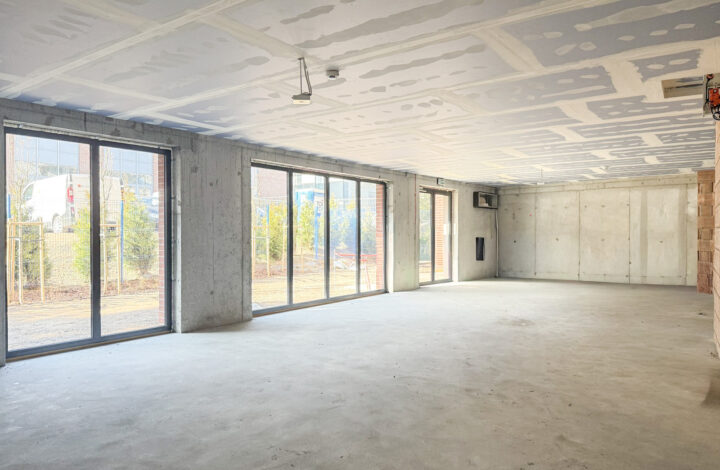 Lokal usługowy z prywatnym ogródkiem na Zabłociu