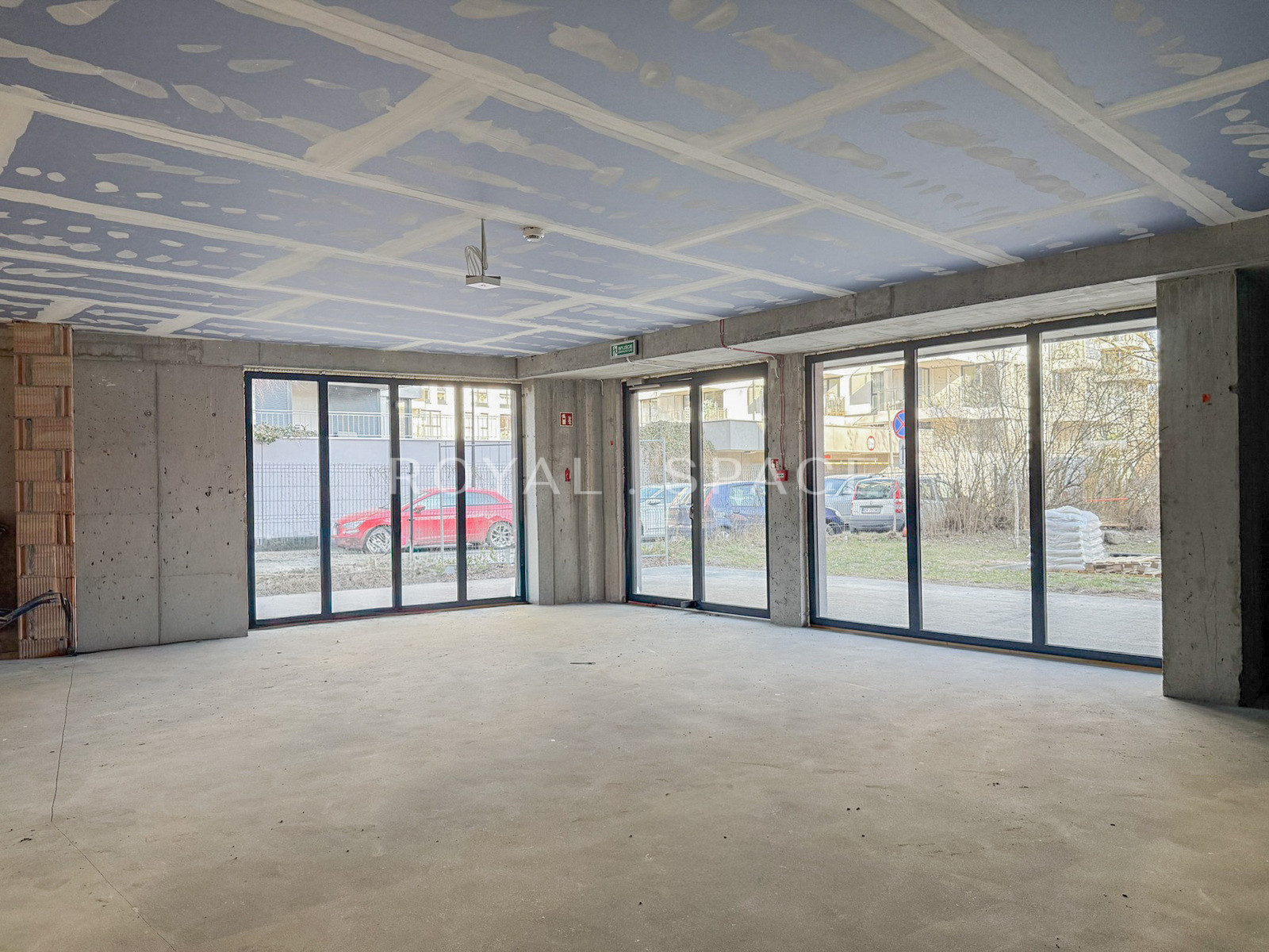 Commercial Unit with Garden | Zabłocie