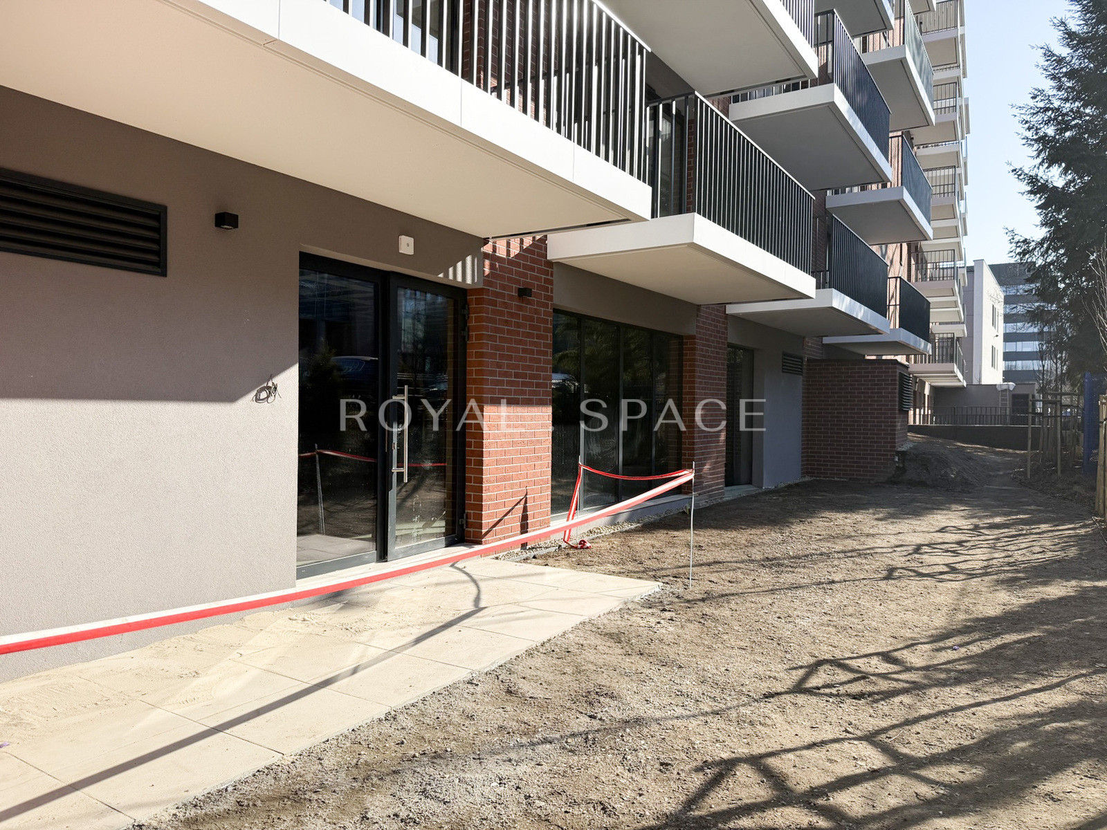 Commercial Unit with Garden | Zabłocie