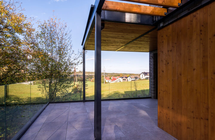 House with a view plot surrounded by greenery