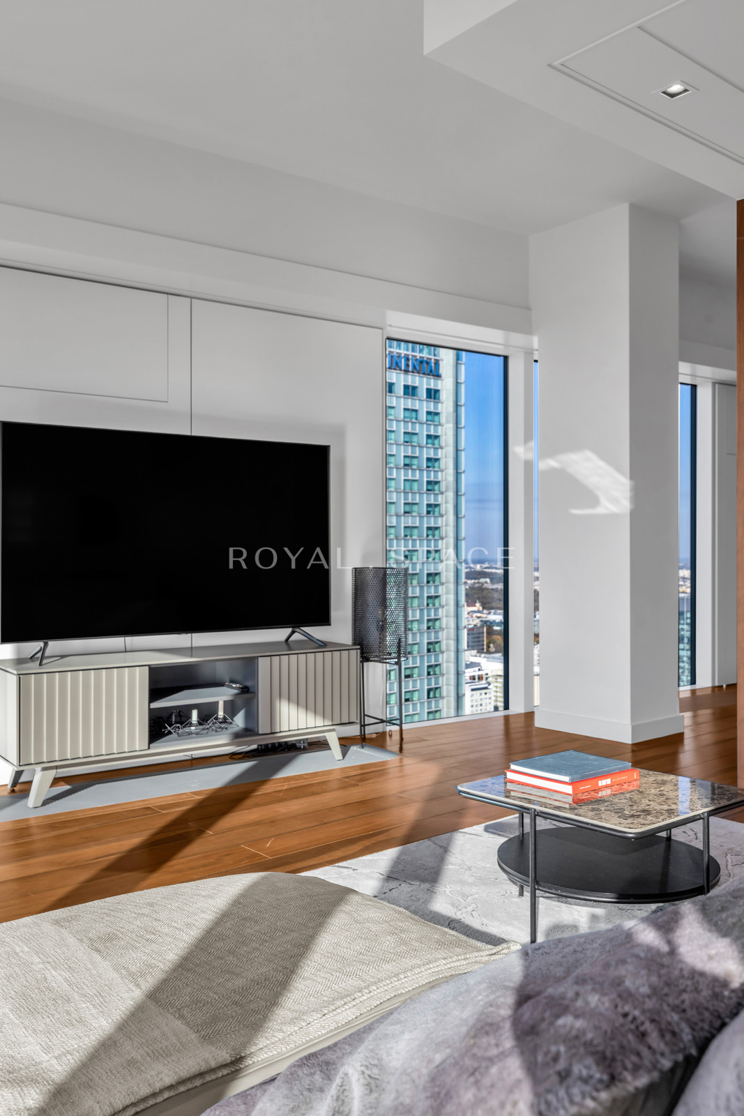 Zlota 44 | Розкішна квартира на 35 поверсі!