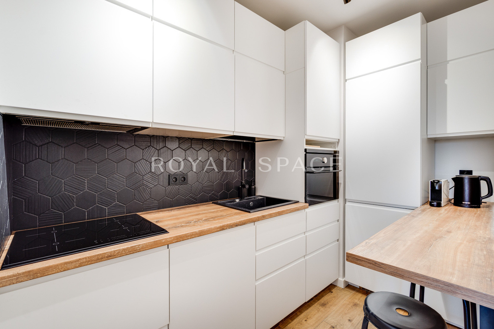 Mieszkanie na 6 piętrze tuż obok Forum!