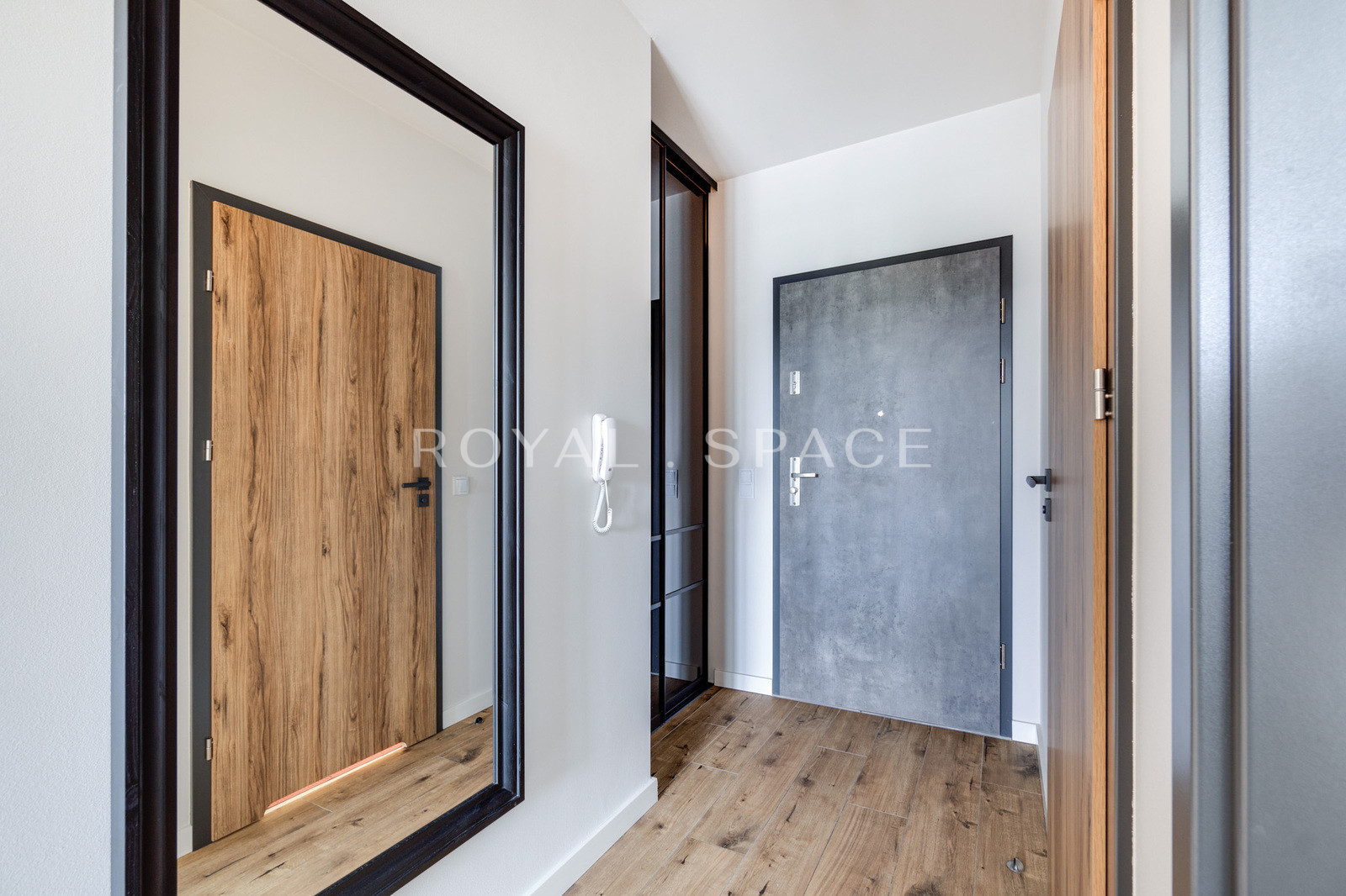 Mieszkanie na 6 piętrze tuż obok Forum!