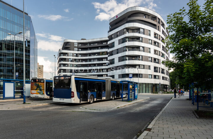 Mieszkanie na 6 piętrze tuż obok Forum!