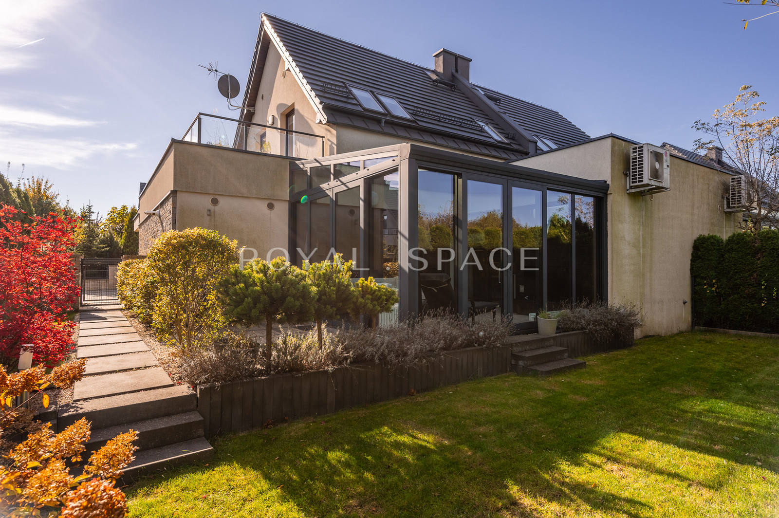 Wyjątkowy dom z ogrodem zimowym | Parkowe Wzgórze