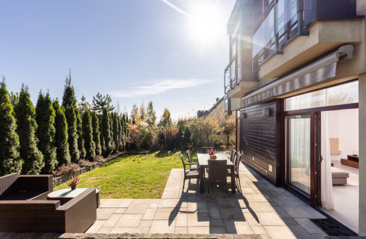 Sunny house on Park Hill!