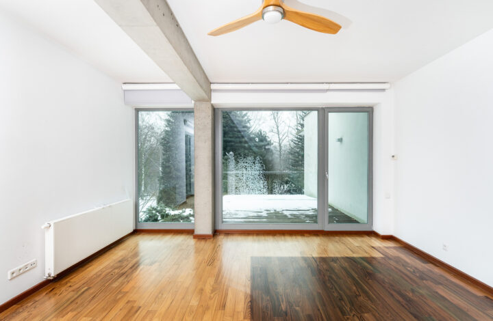 Розкішна вілла з садом та гаражем!