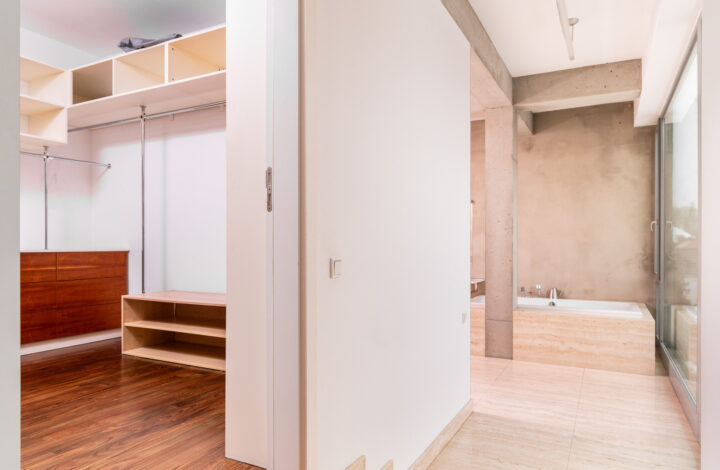 Розкішна вілла з садом та гаражем!