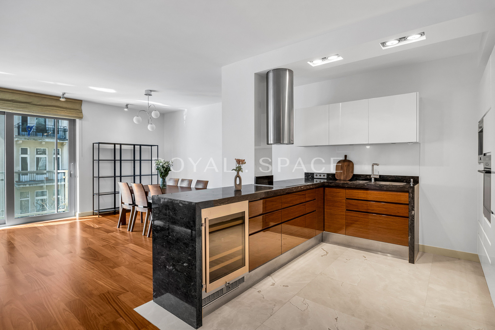 Powiśle | Spacious apartment by the park!