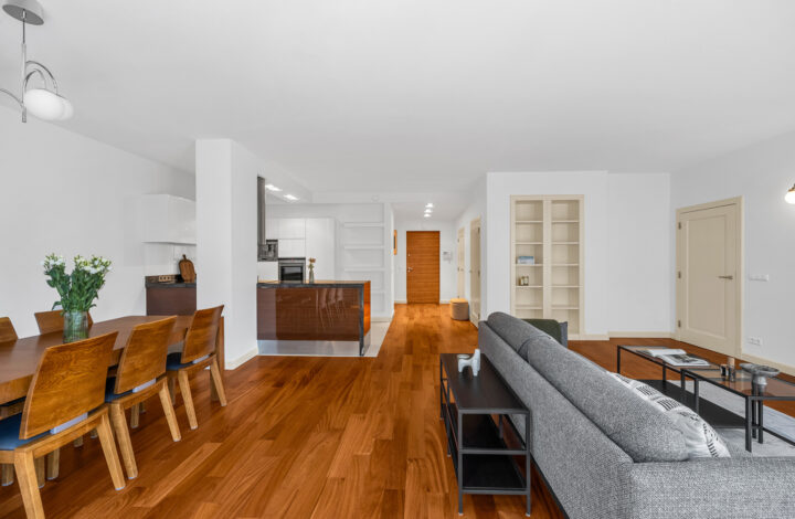 Powiśle | Spacious apartment by the park!